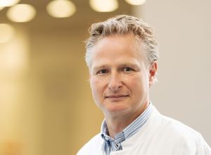 Portrait von Prof. Dr. Jochen Börgermann, Chefarzt der Klinik für Herzchirurgie und Kinderherzchirurgie