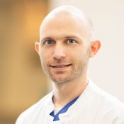 Portrait: Dr. Daniel Matthias Burgard