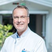 Portrait: Dr. Dietmar Kumm