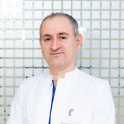 Portrait: Omar Nadjem
