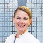 Portrait von Dr. Ute Ruprecht, leitende Oberärztin Klinik für Kardiologie, Angiologie und Elektrophysiologie