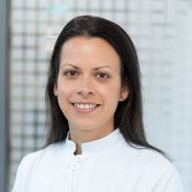 Portrait von Teodora Ivancheva, Oberärztin der Klinik für Gefäßchirurgie