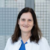Portrait von Dr. Gabriele Kiel, Funktionsoberärztin der Klinik für Kardiologie, Angiologie und Elektrophysiologie