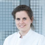 Portrait von Kai Lisa Militzer, Oberärztin der Klinik für Anästhesiologie und Intensivmedizin