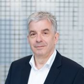 Portrait von Dr. Andreas Sander, medizinischer Geschäftsführer