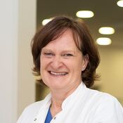 Portrait von Katja Alexandra Pauli, Oberärztin der Klinik für Kinderkardiologie und angeborene Herzfehler