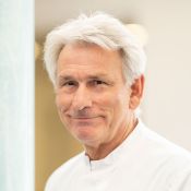Portrait: Prof. Dr. Wolfgang Schöls