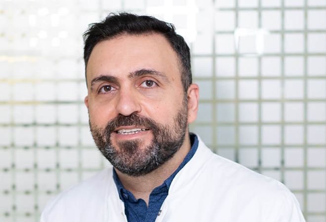 Portrait von Dr. med. Univ. Damaskus Slyman Yehya, Oberarzt der Klinik für Allgemein- und Viszeralchirurgie