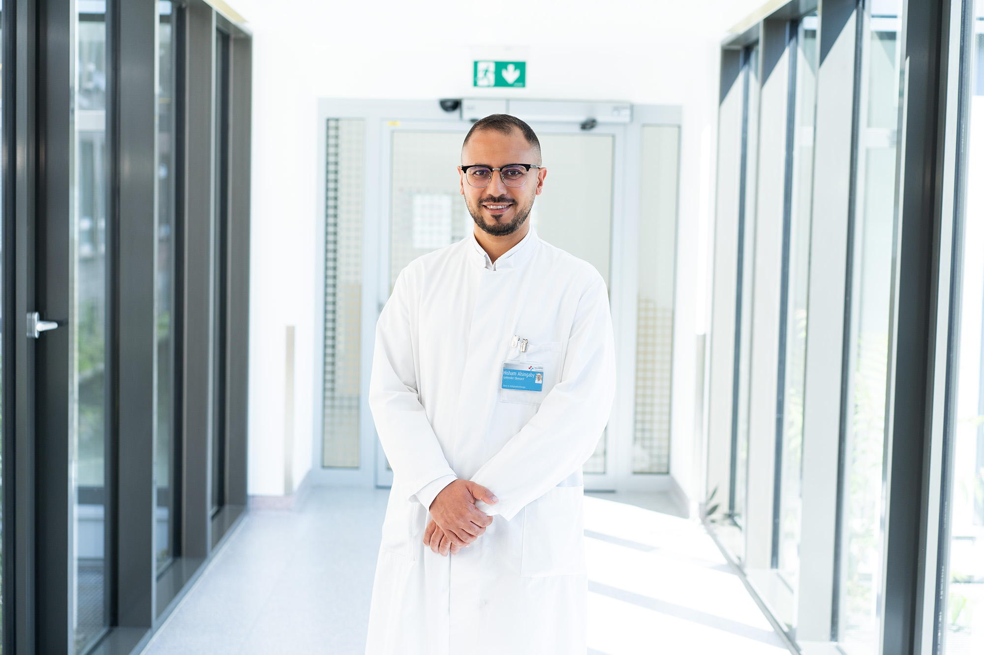 Portraitfoto vom Sektionsleiter der Wirbelsäulenchirurgie Hisham Alsingaby Ph. D.